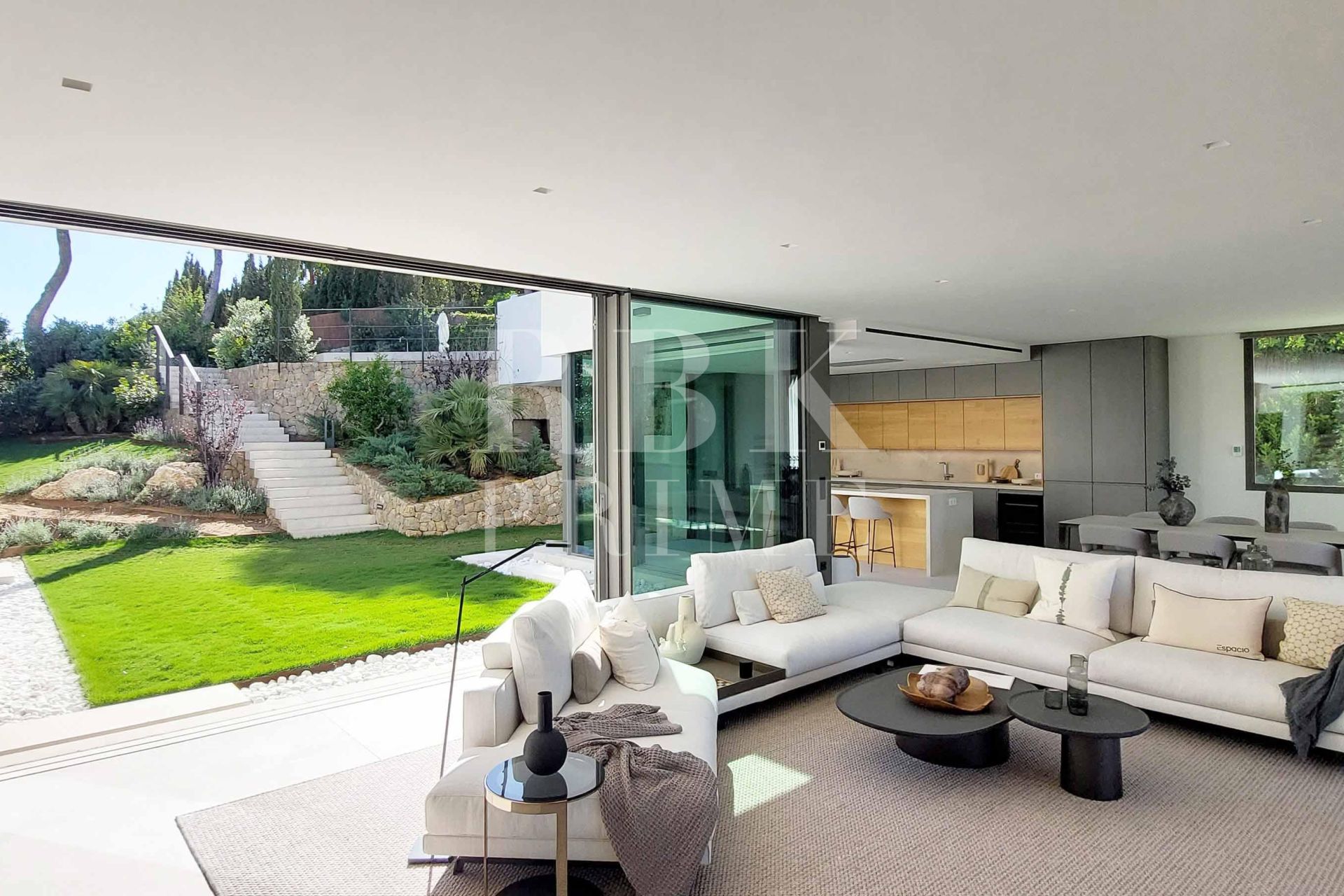 Available - Villa - Calvià