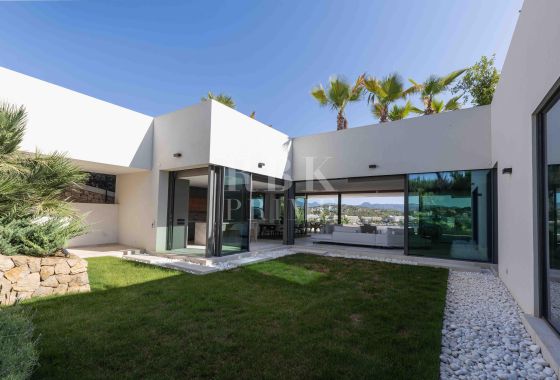 Villa · Available - Calvià