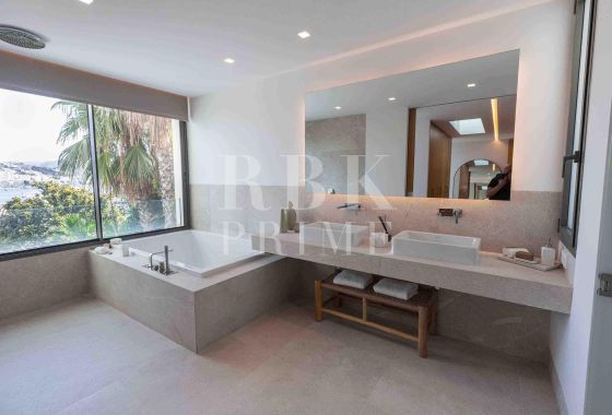 Villa · Available - Calvià