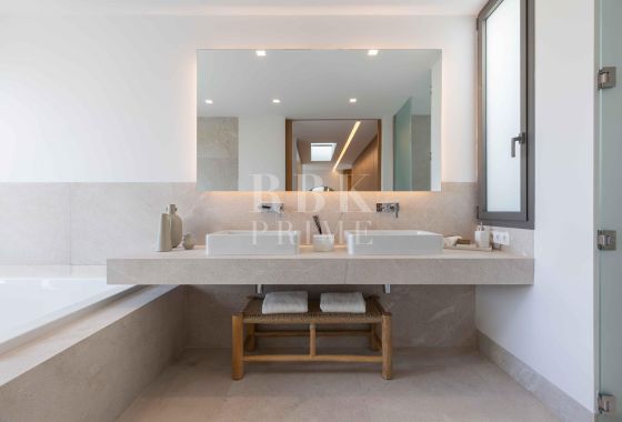 Villa · Available - Calvià
