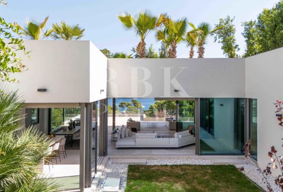 Villa · Available - Calvià