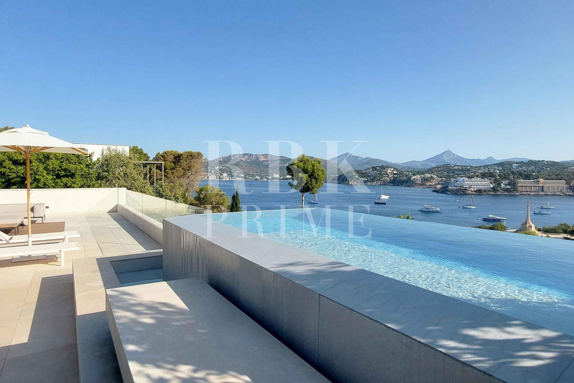 Available - Villa - Calvià