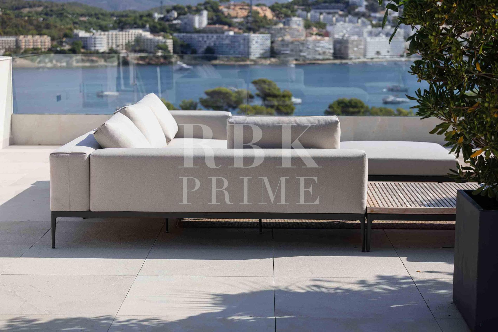 Available - Villa - Calvià