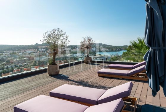 Villa · Available - Calvià