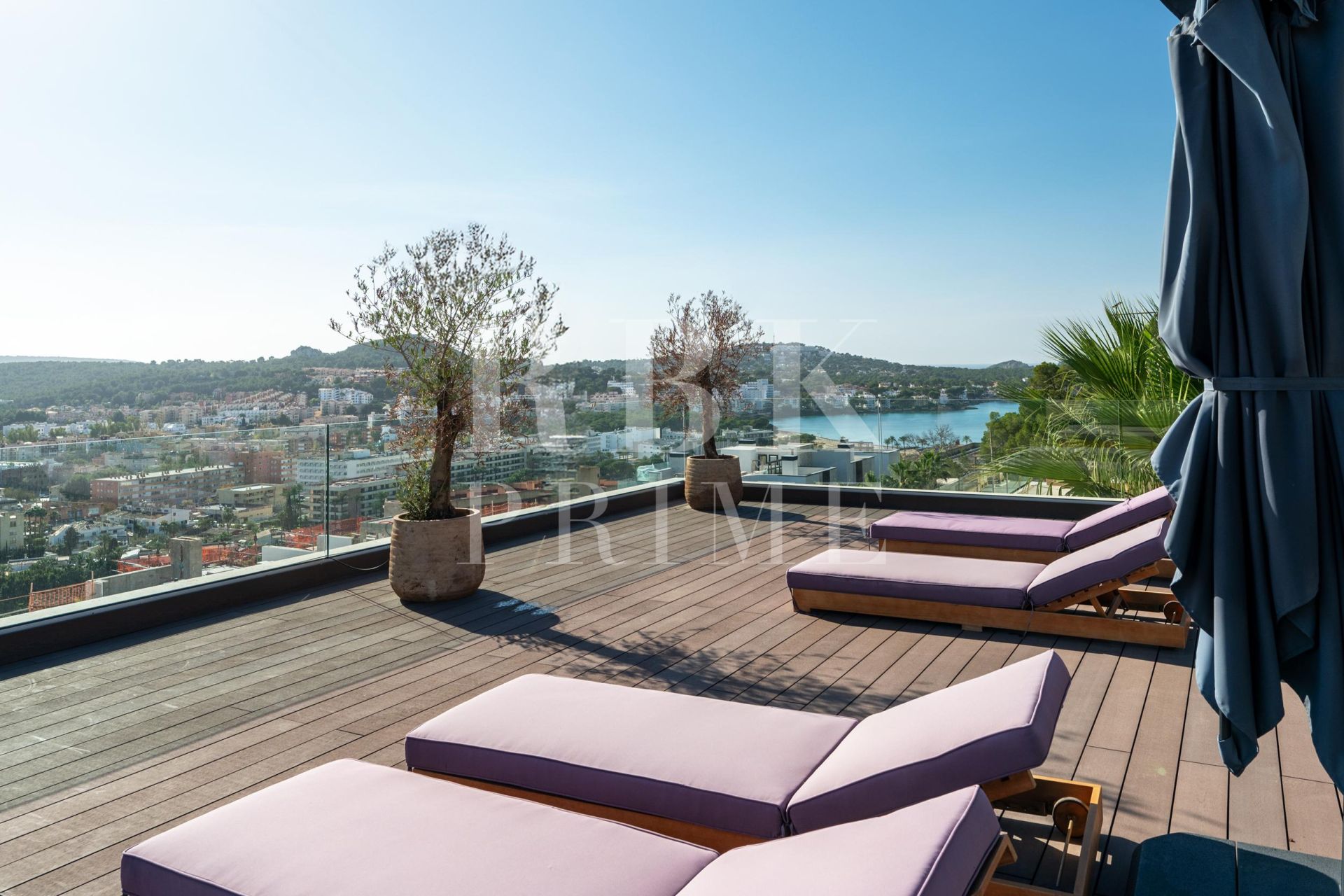 Available - Villa - Calvià