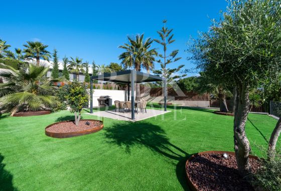Villa · Available - Calvià