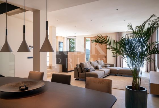 Villa · Available - Calvià