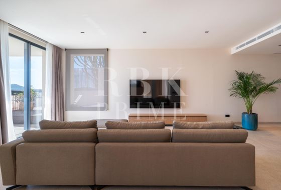 Villa · Available - Calvià