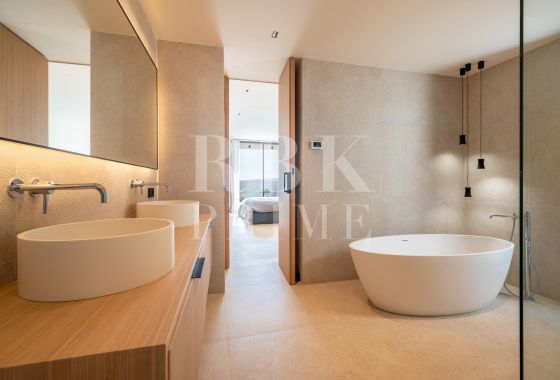 Villa · Available - Calvià