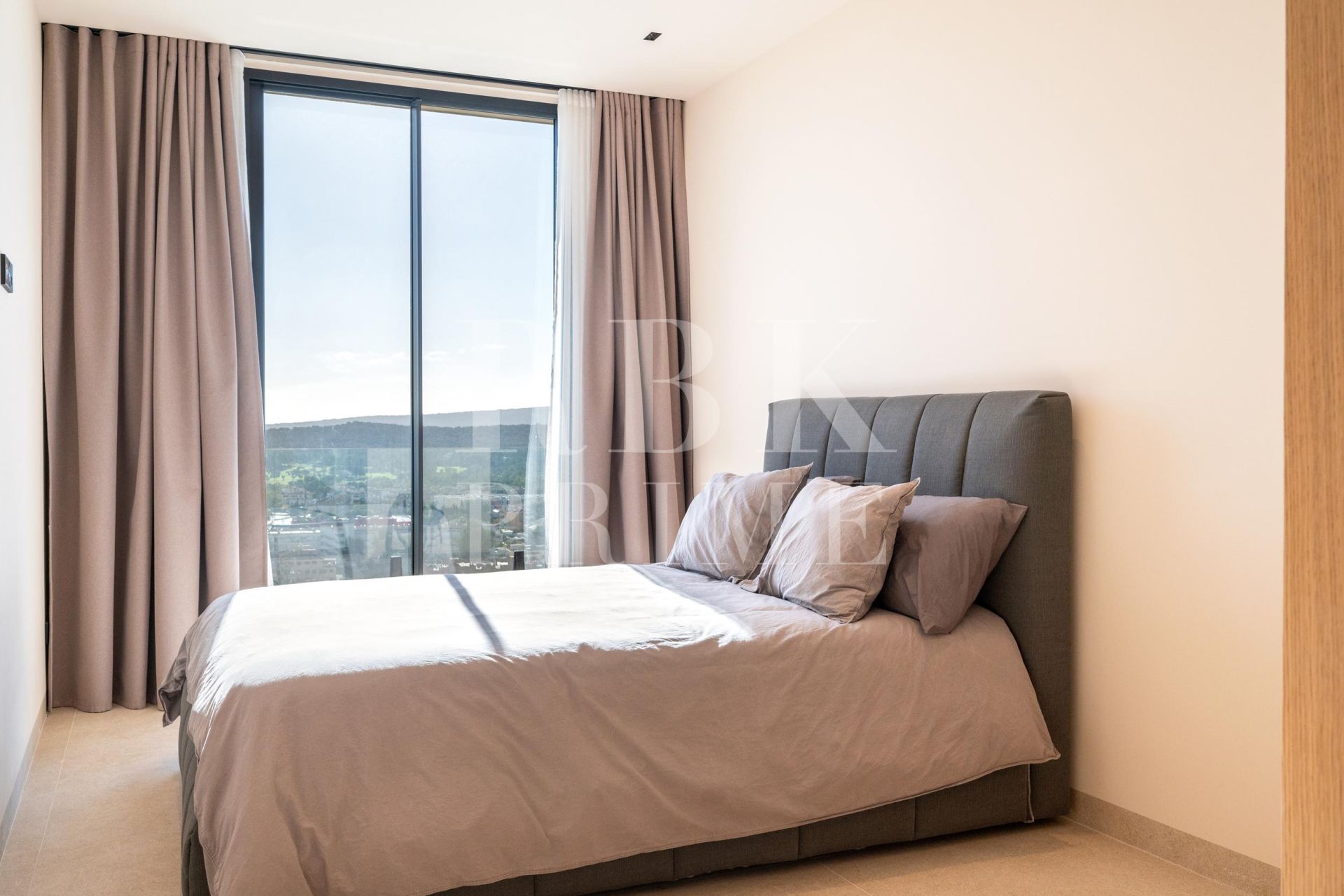 Available - Villa - Calvià