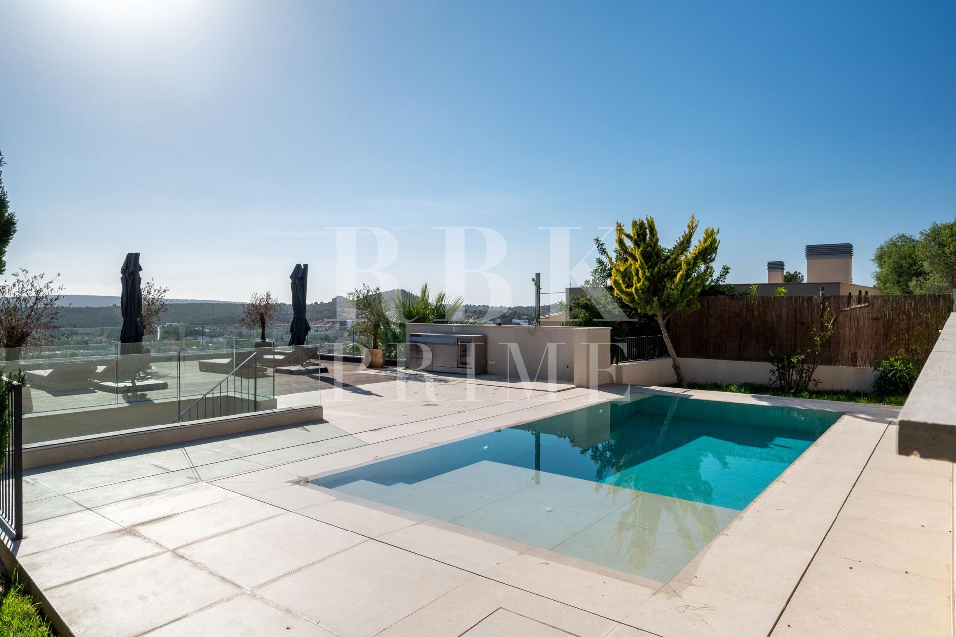Available - Villa - Calvià