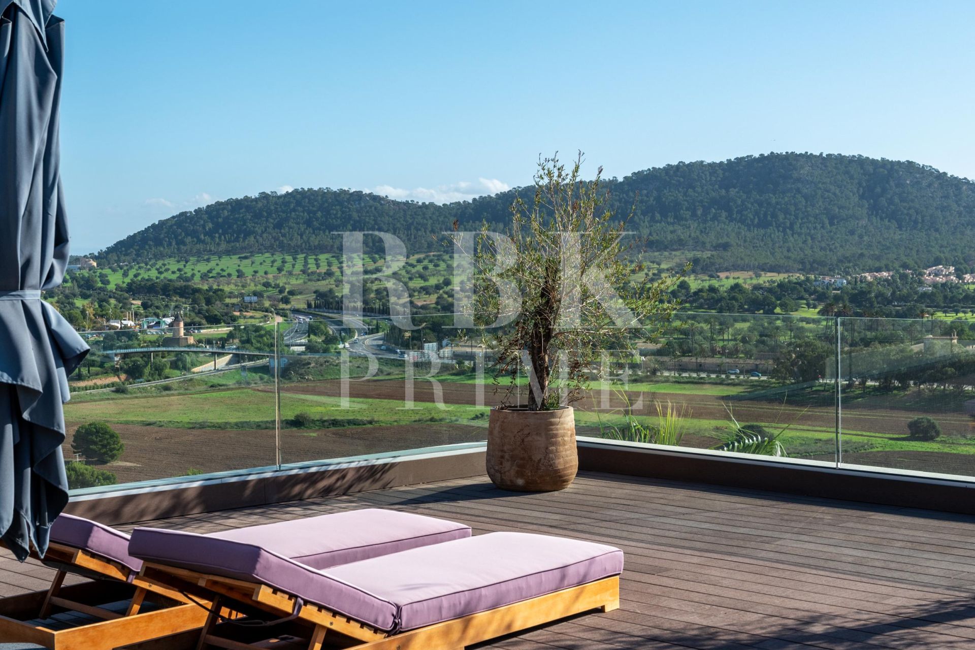 Available - Villa - Calvià