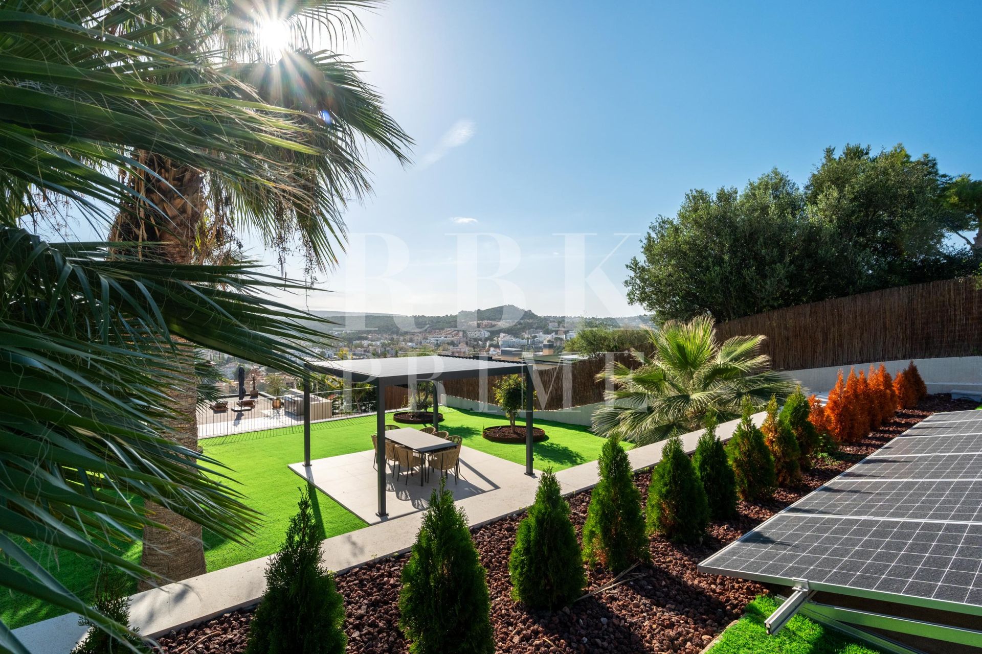 Available - Villa - Calvià