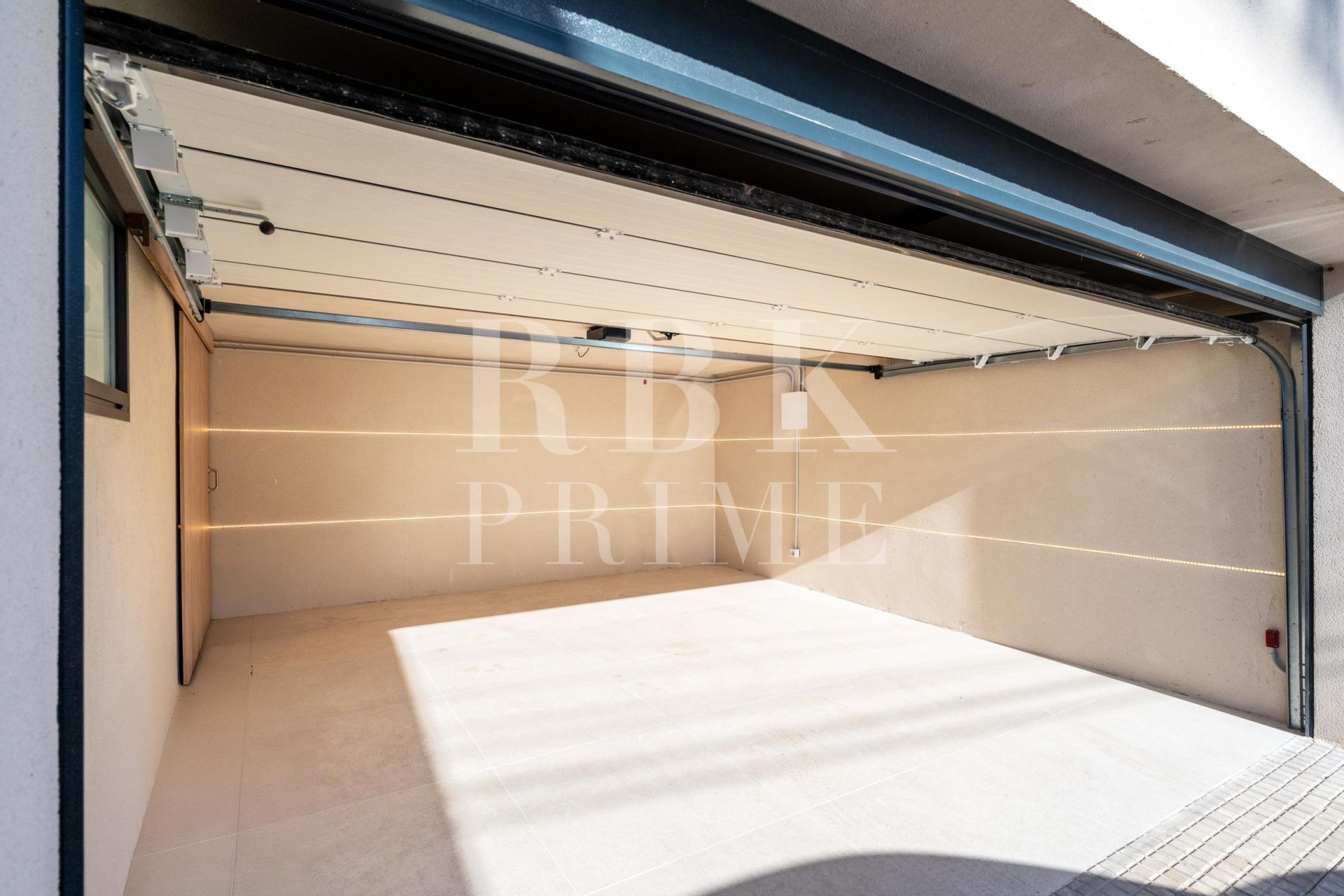 Available - Villa - Calvià