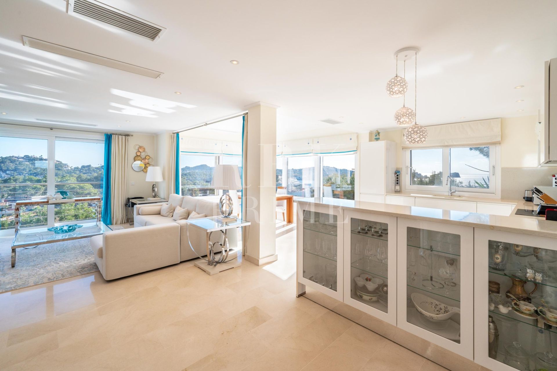 Available - Villa - Calvià