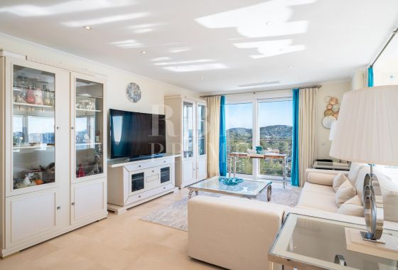Villa · Available - Calvià