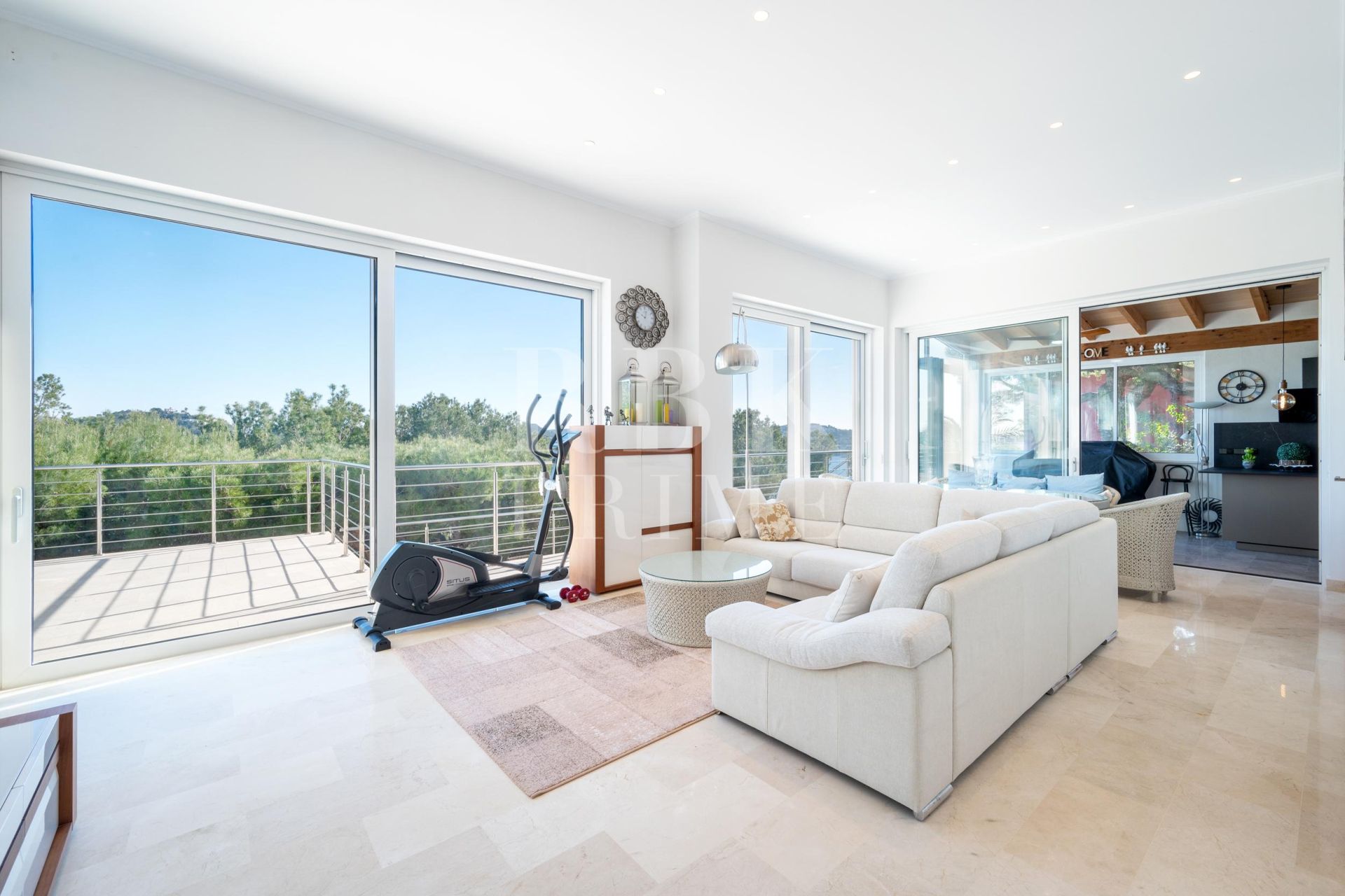 Available - Villa - Calvià