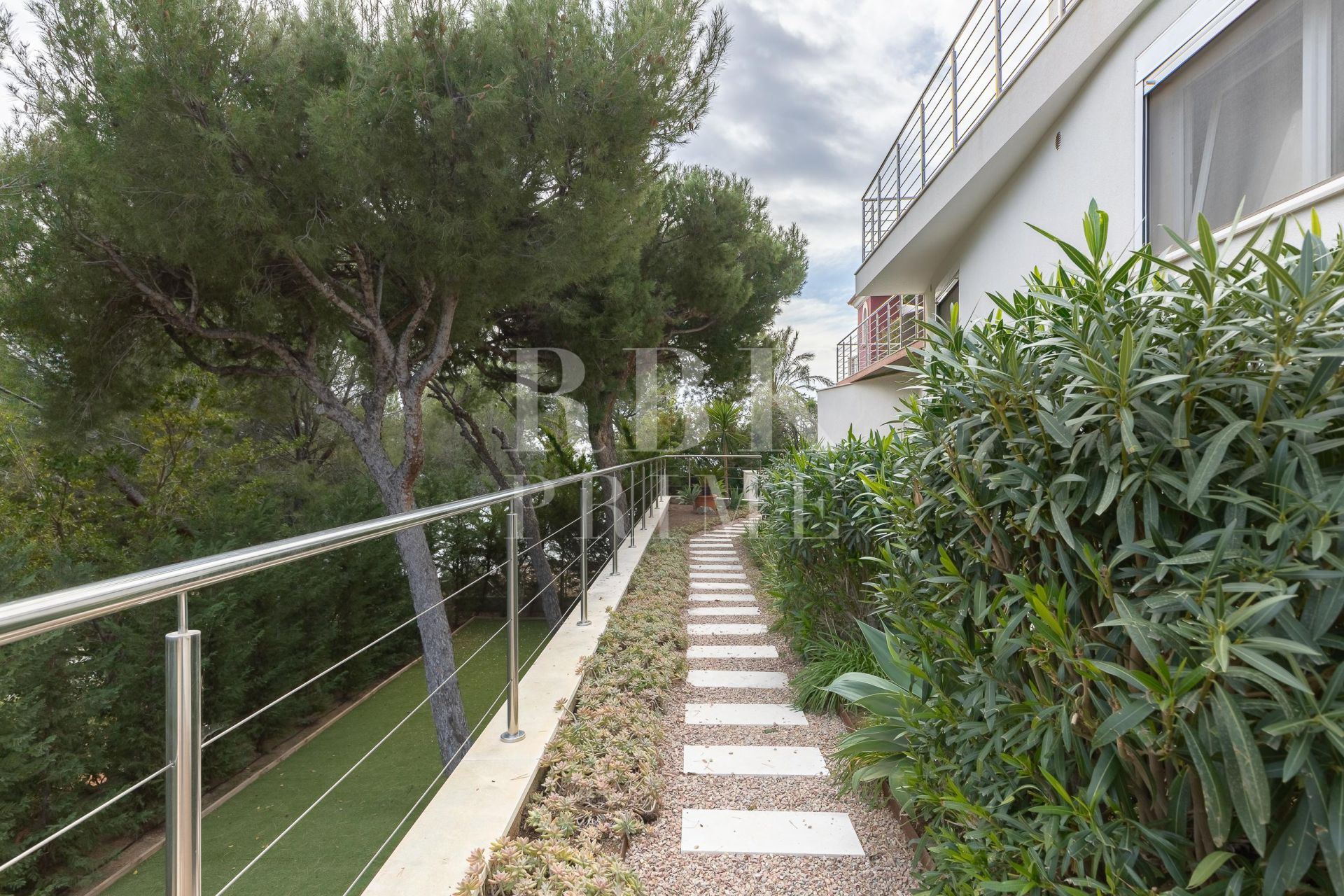 Available - Villa - Calvià