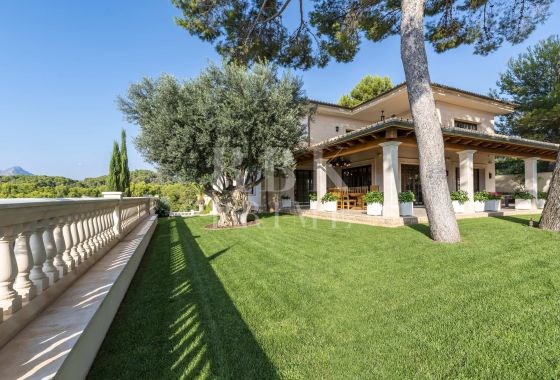 Villa · Available - Calvià