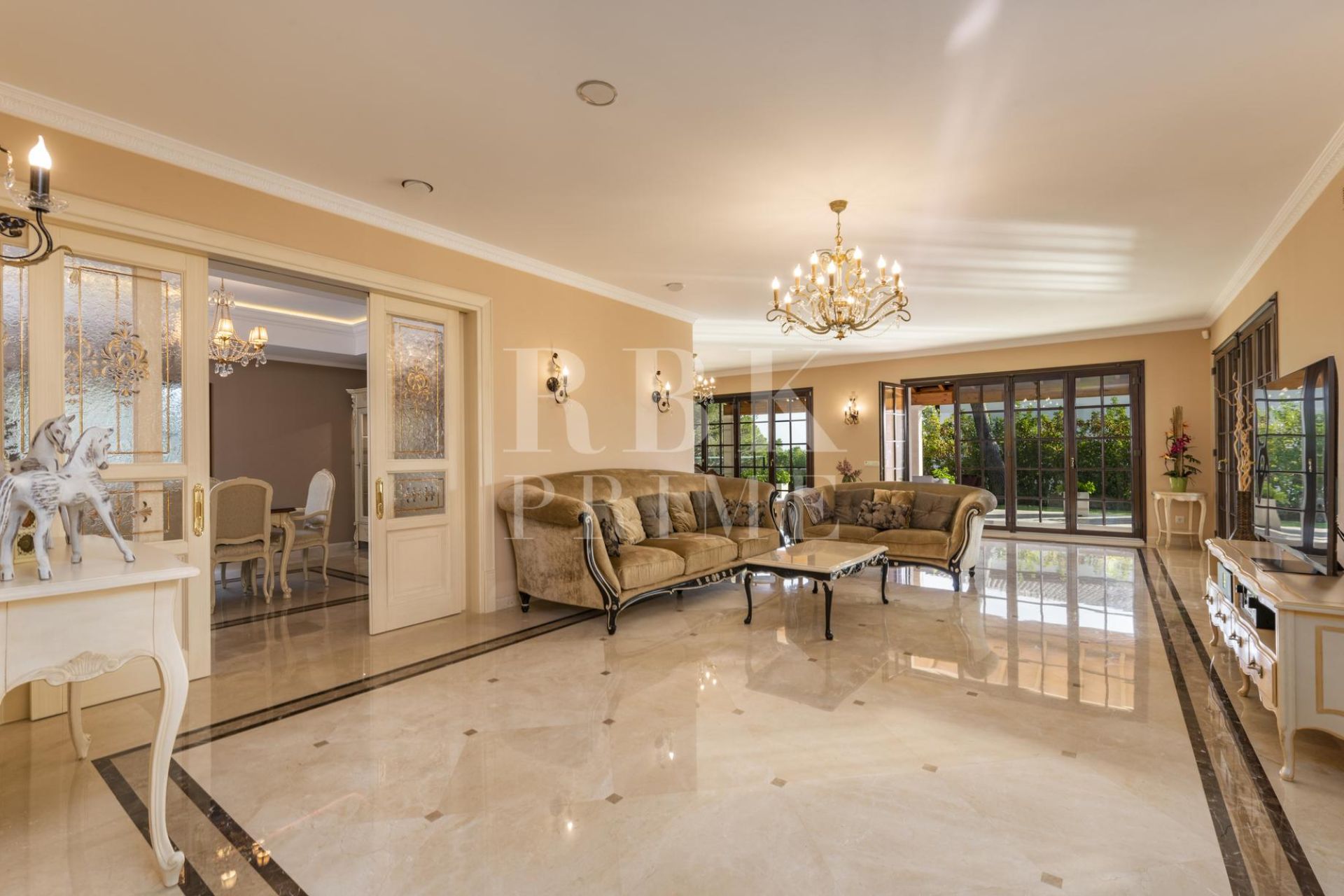 Available - Villa - Calvià