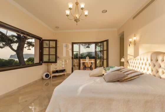 Villa · Available - Calvià