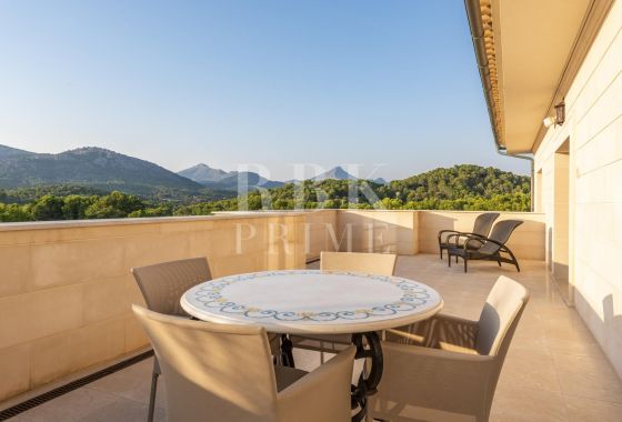 Villa · Available - Calvià