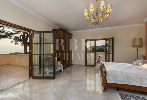 Villa · Available - Calvià