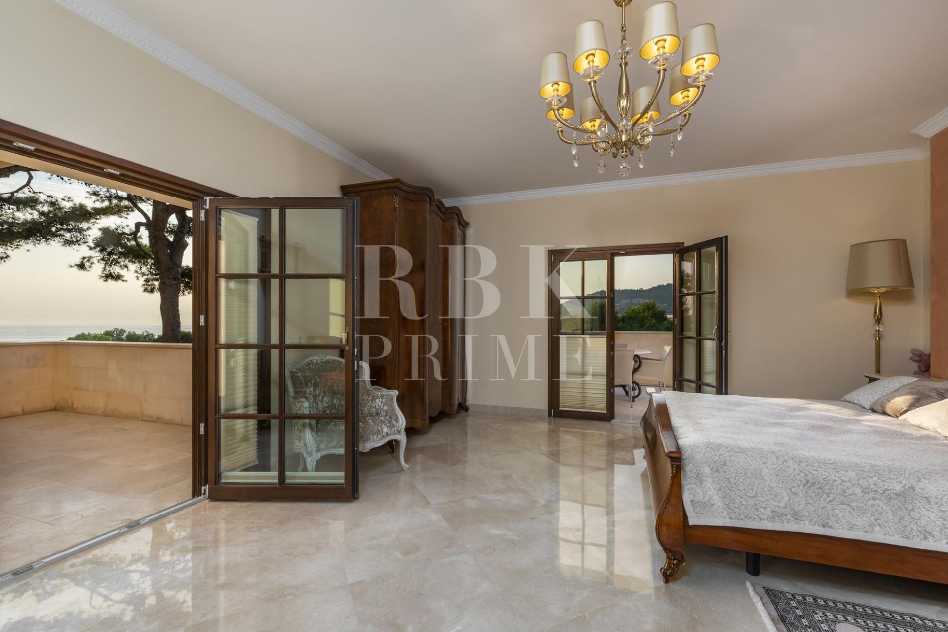 Available - Villa - Calvià