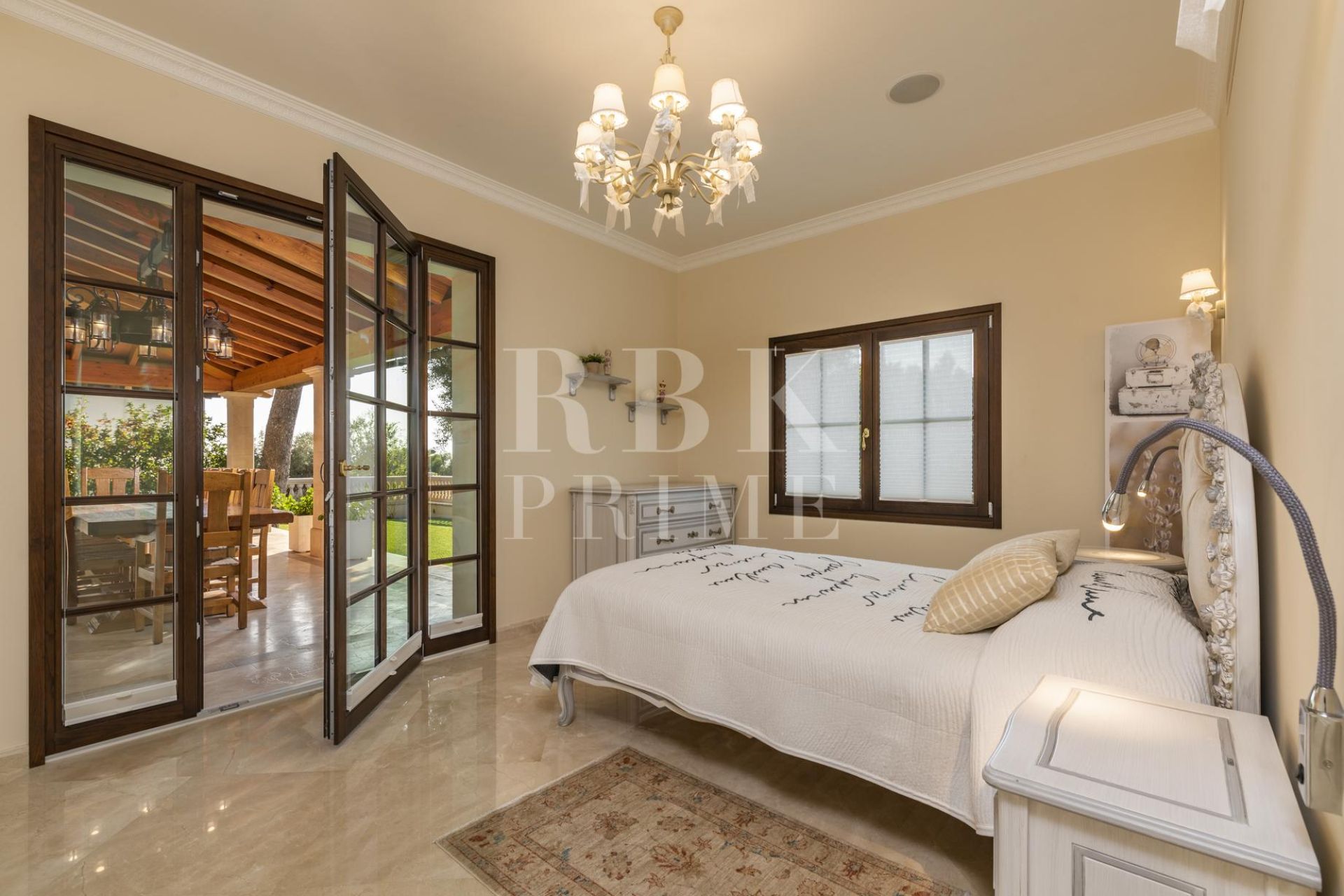 Available - Villa - Calvià