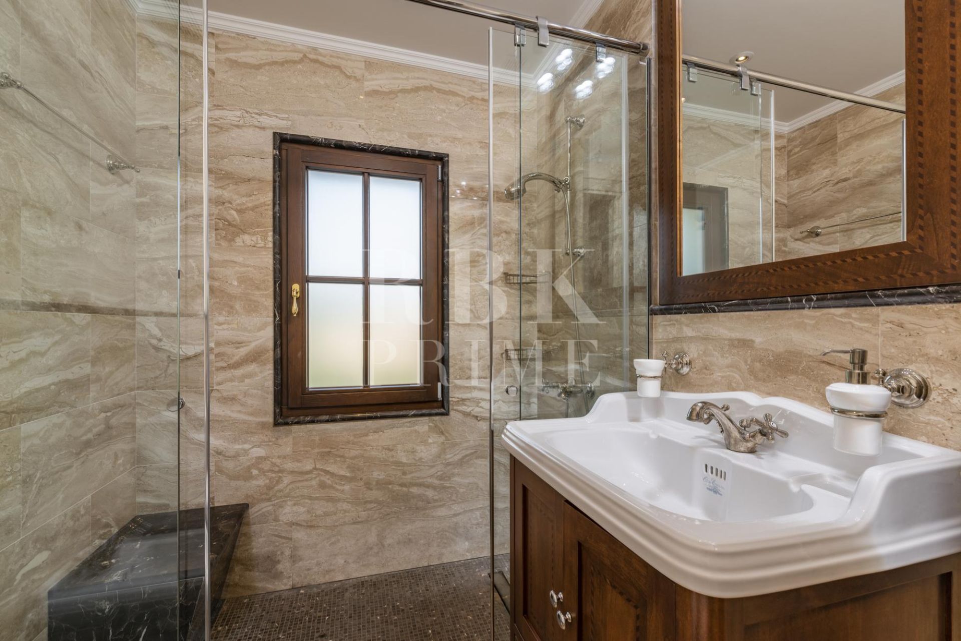 Available - Villa - Calvià