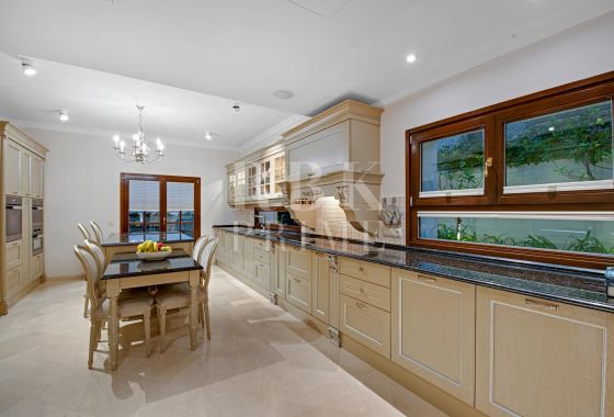 Villa · Available - Calvià
