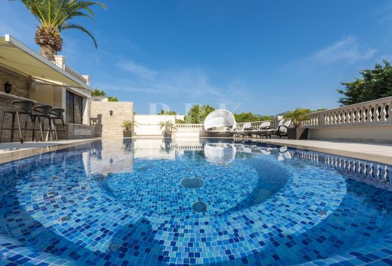 Villa · Available - Calvià