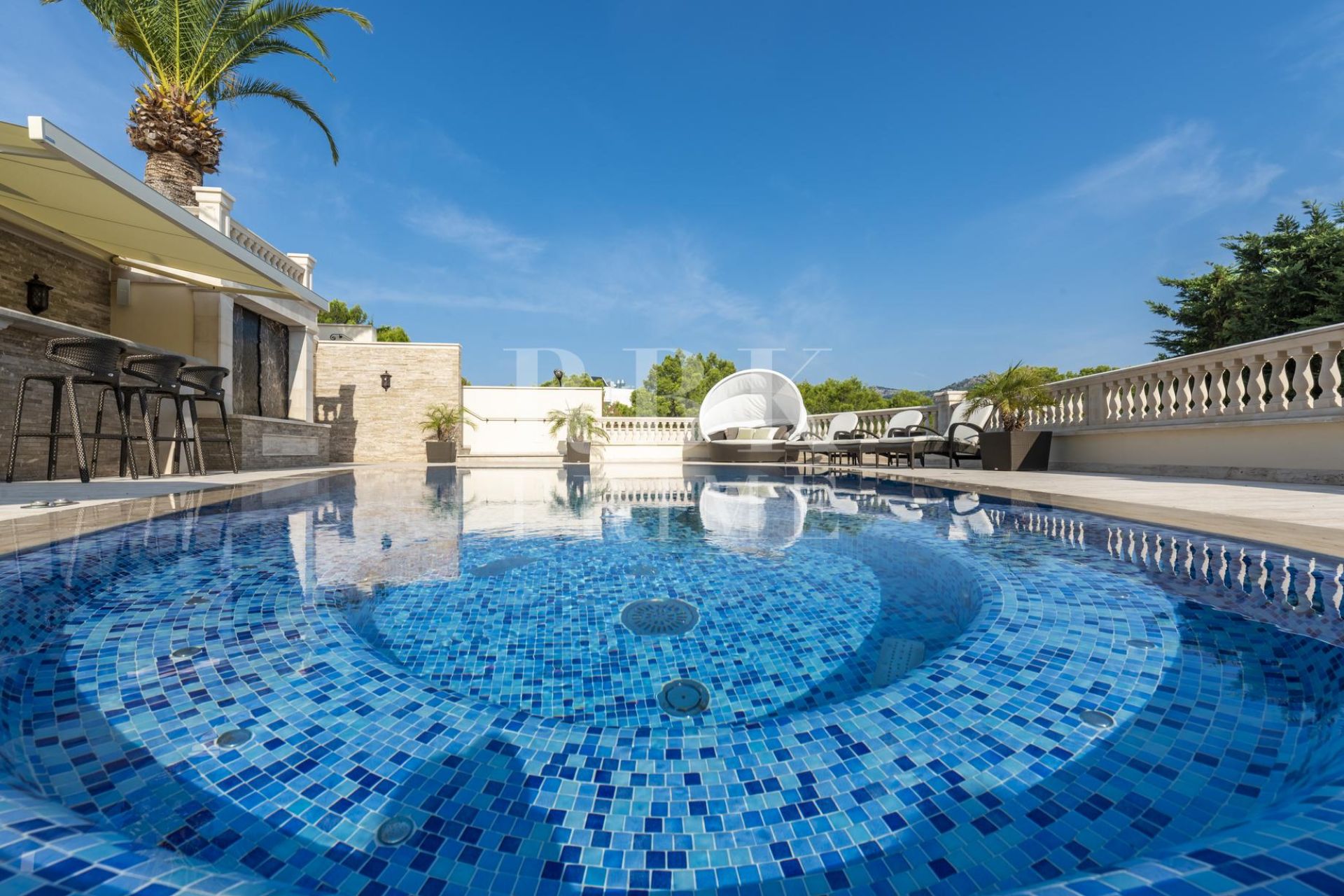 Available - Villa - Calvià