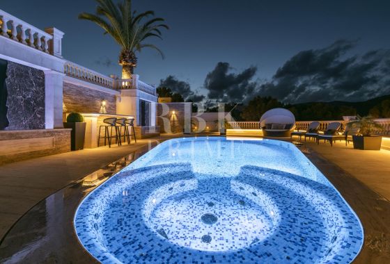 Villa · Available - Calvià