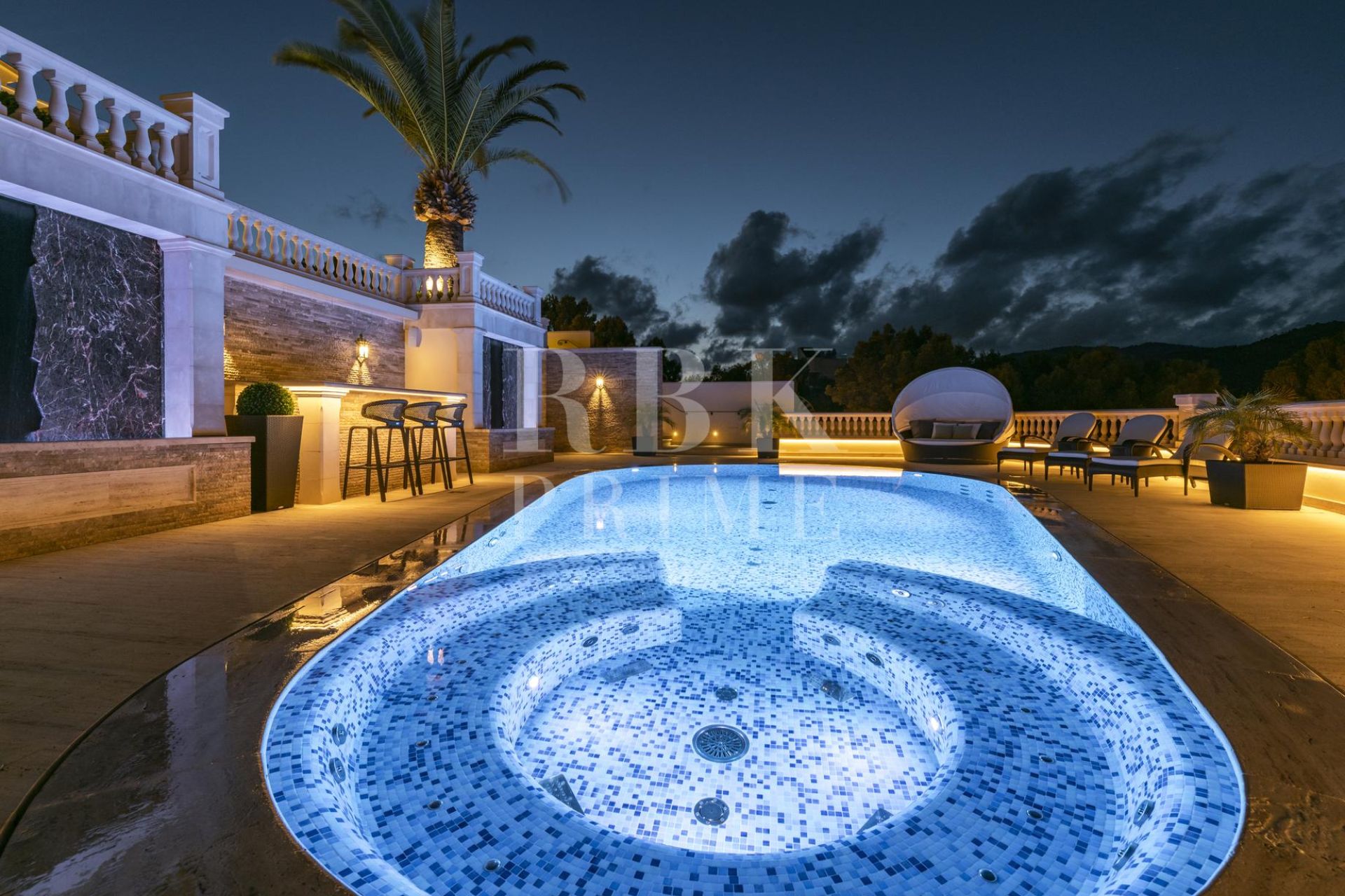Available - Villa - Calvià