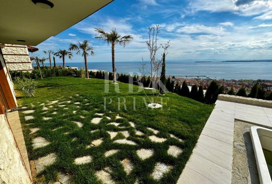 Villa · Available - Bulgaria
