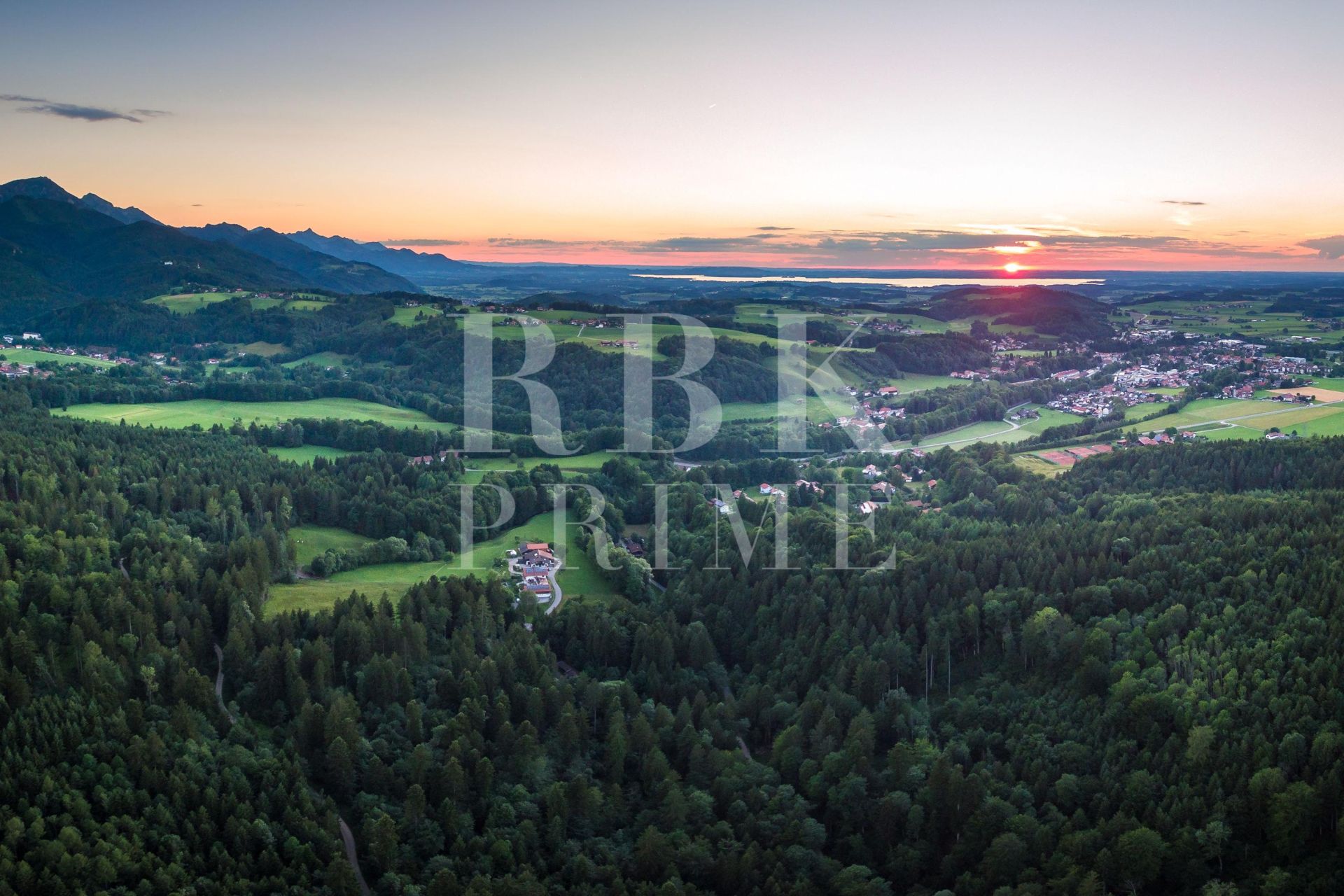 Available - 城市地块 - Munich