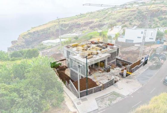 Available - Villa - Madeira