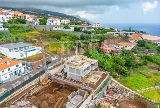 Available - Villa - Madeira