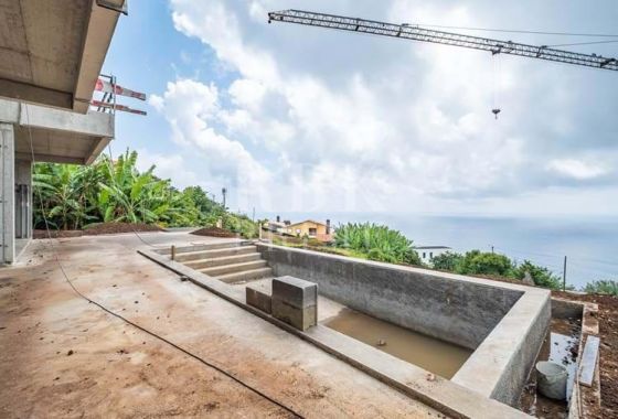 Available - Villa - Madeira