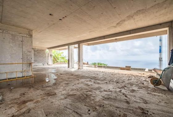Available - Villa - Madeira