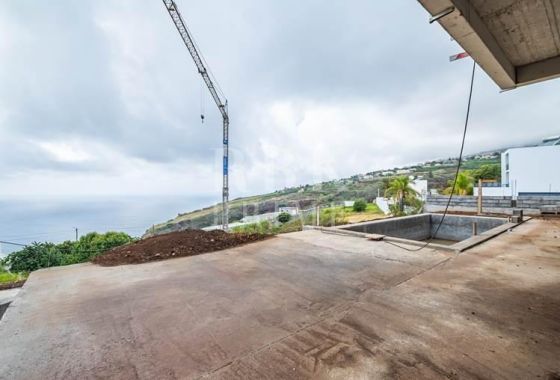 Available - Villa - Madeira