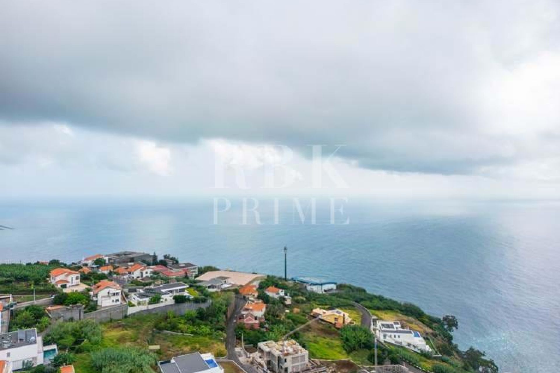 Available - Villa - Madeira