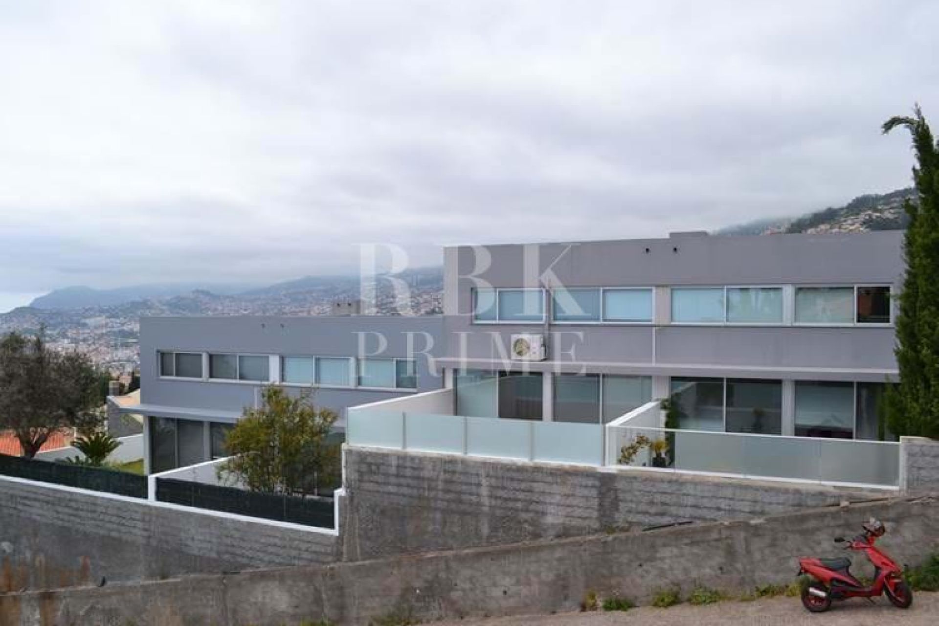 Available - 城市地块 - Madeira