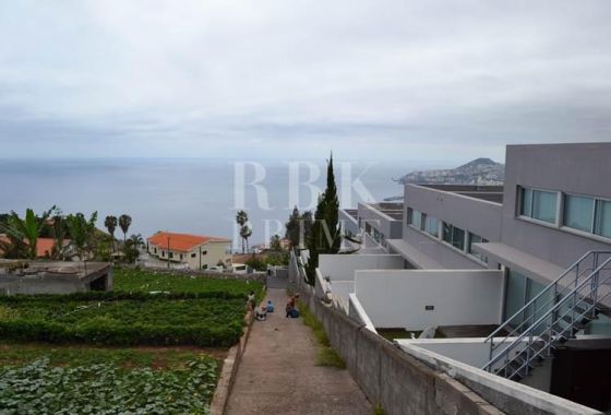 Urban plot · Available - Madeira