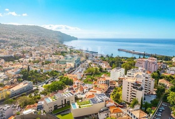 Apartment · Available - Madeira