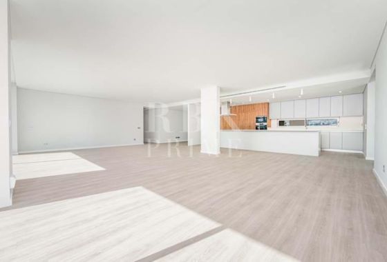 Apartment · Available - Madeira