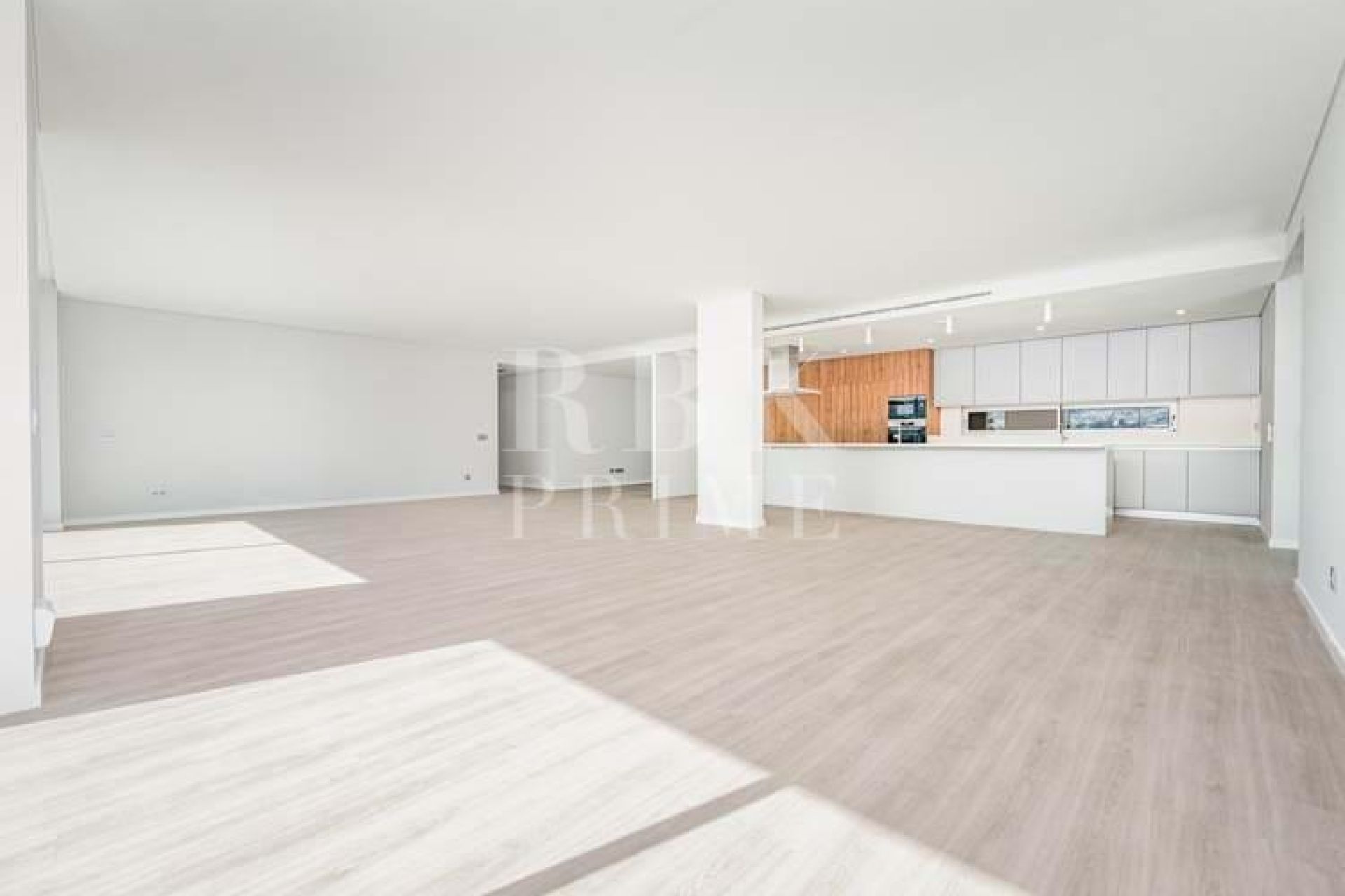 Available - Apartment - Madeira