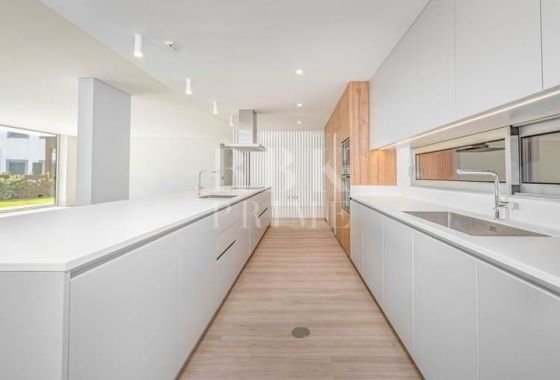 Apartment · Available - Madeira