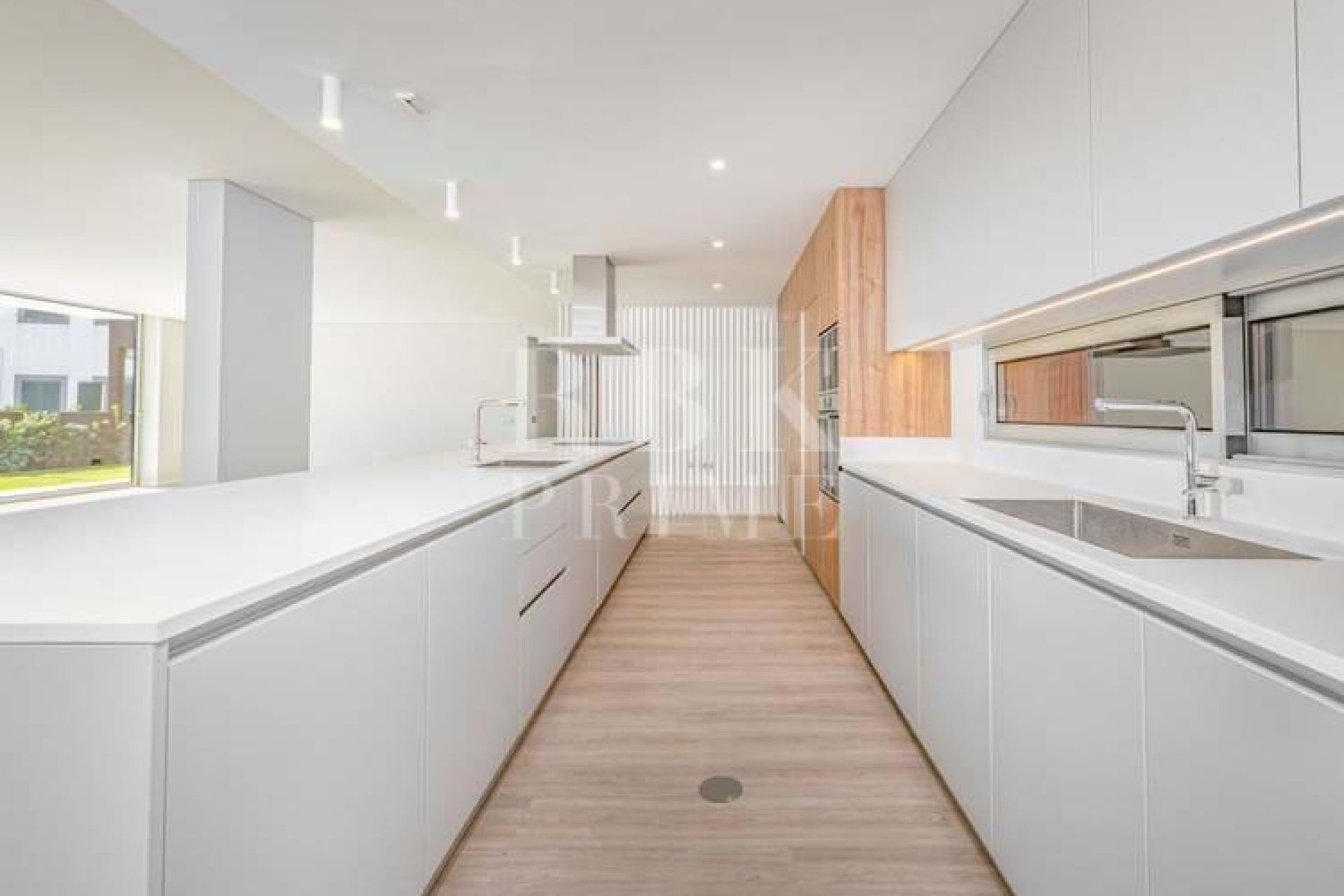 Available - Apartment - Madeira